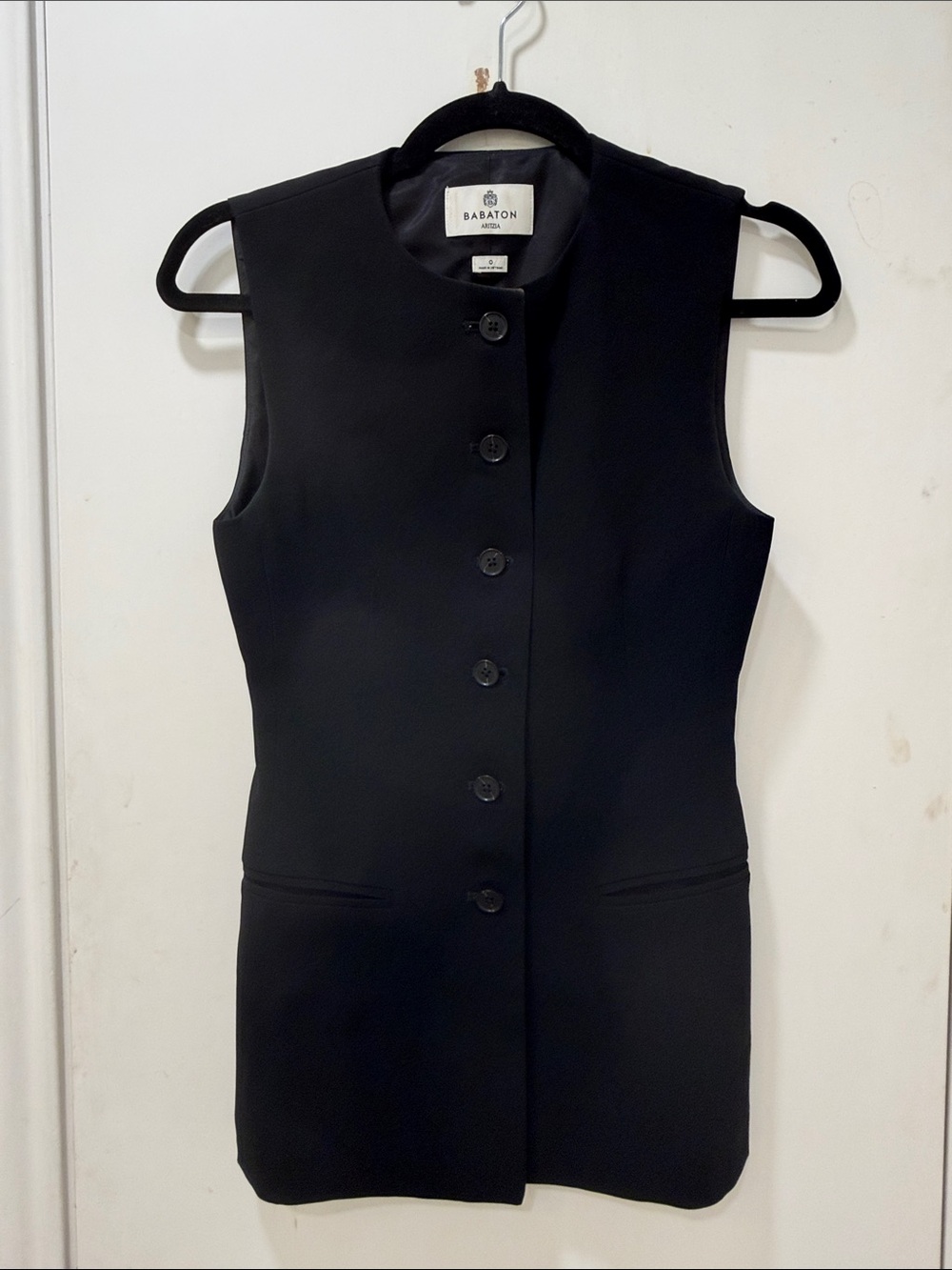 Babaton Black Sleeveless Button-Front Vest